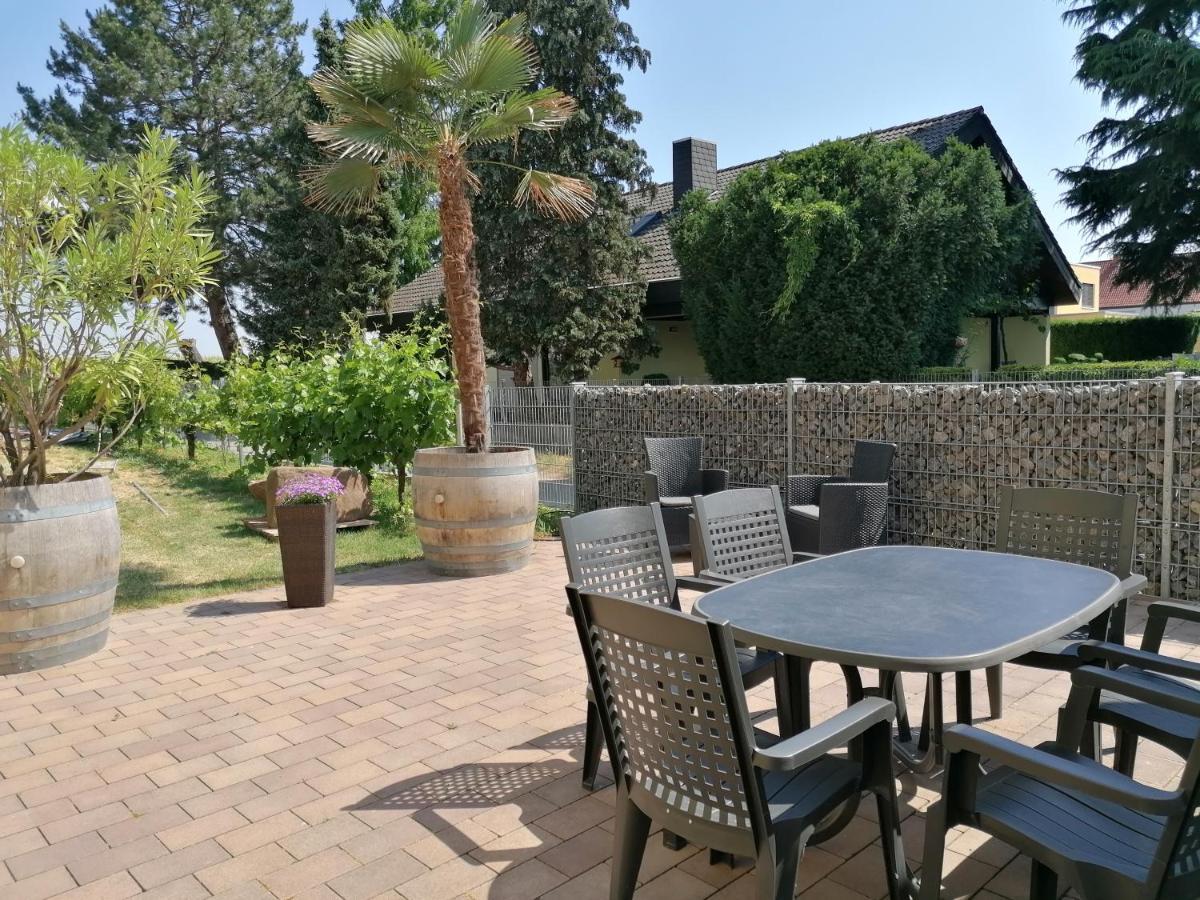 Ferienwohnung Weingut Brutscher Roschbach Ngoại thất bức ảnh